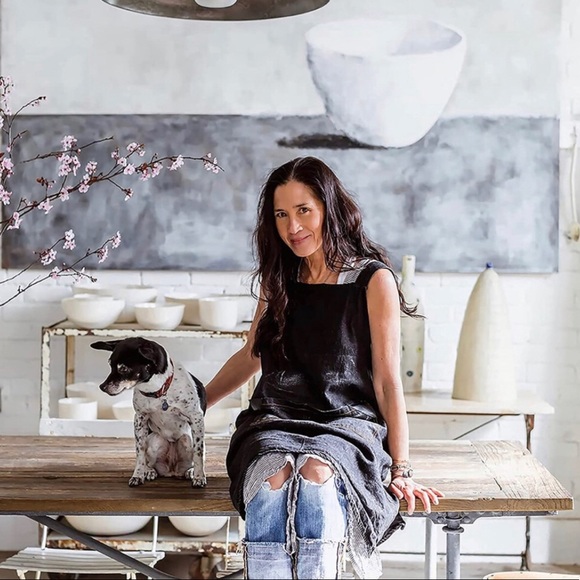 Rae Dunn FRIENDS CENTRAL PERK Mug Stacker Coffee Tea Set - Picture 5 of 5